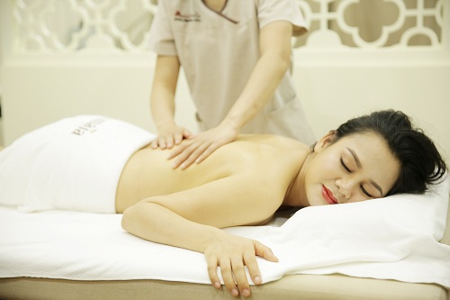 Massage sau sinh cho mẹ bầu tốt tại Mama Maia Spa