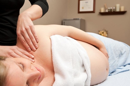 Massage bầu giúp cả bé và mẹ phát triển khỏe mạnh