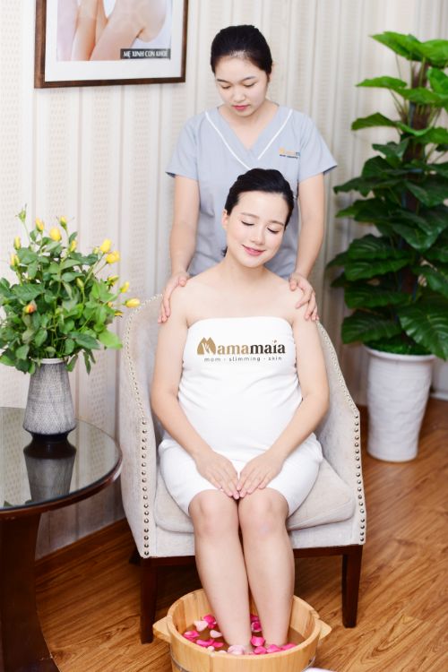 MC Minh Trang massage bầu tại Mama Maia Spa