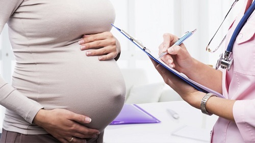 Chăm sóc bà bầu mang thai đôi cần chú ý khám thai thường xuyên