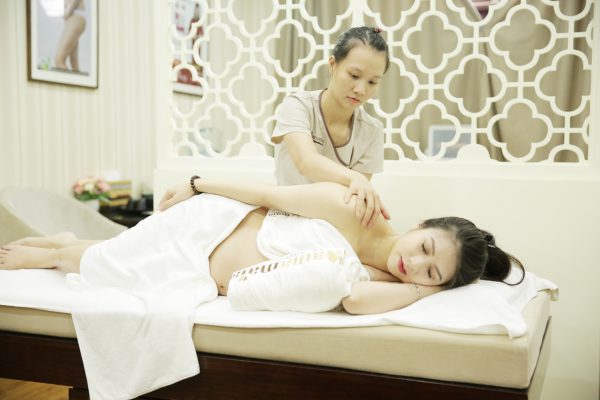 Massage cho bà bầu sắp sinh