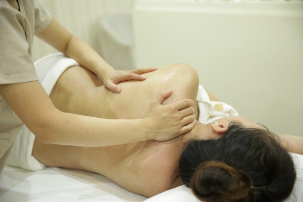 Spa massage cho bà bầu tại nhà Hà Nội