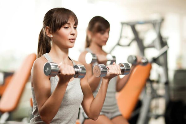 Các bài giảm mỡ bụng cho nữ tại phòng gym