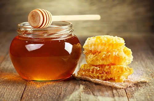 Uống mật ong giảm mỡ bụng sau sinh đúng cách
