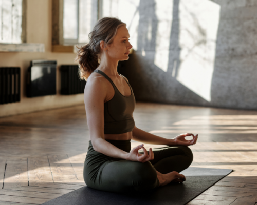 Bài tập yoga giảm cân tại nhà hiệu quả