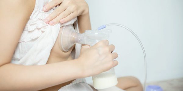 5 cách kích sữa cho mẹ bị mất sữa sau sinh