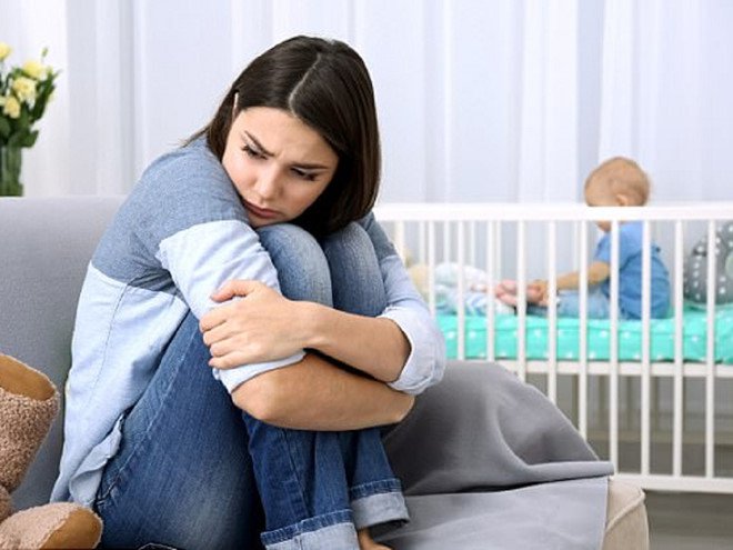 Trầm cảm sau sinh có biểu hiện gì? 10 dấu hiệu sớm nên để ý
