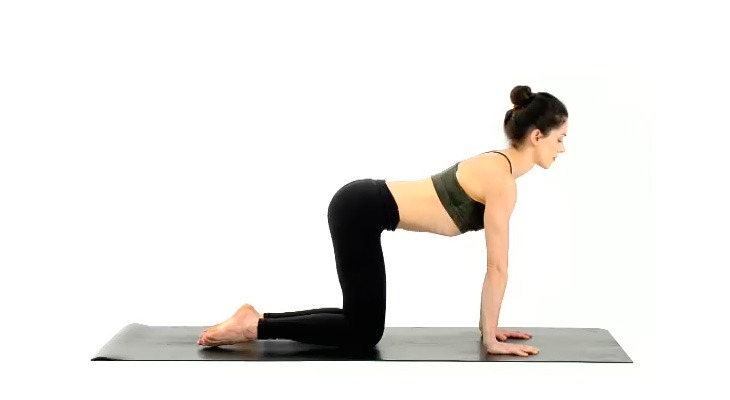 3 động tác tập yoga giảm mỡ bụng sau sinh dành cho mẹ bỉm
