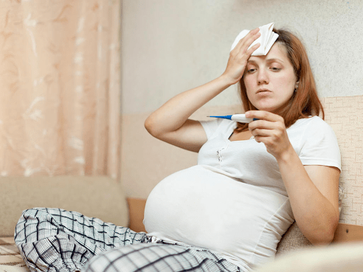 4 nguyên nhân khiến mẹ bầu bị ớn lạnh chóng mặt khi mang thai